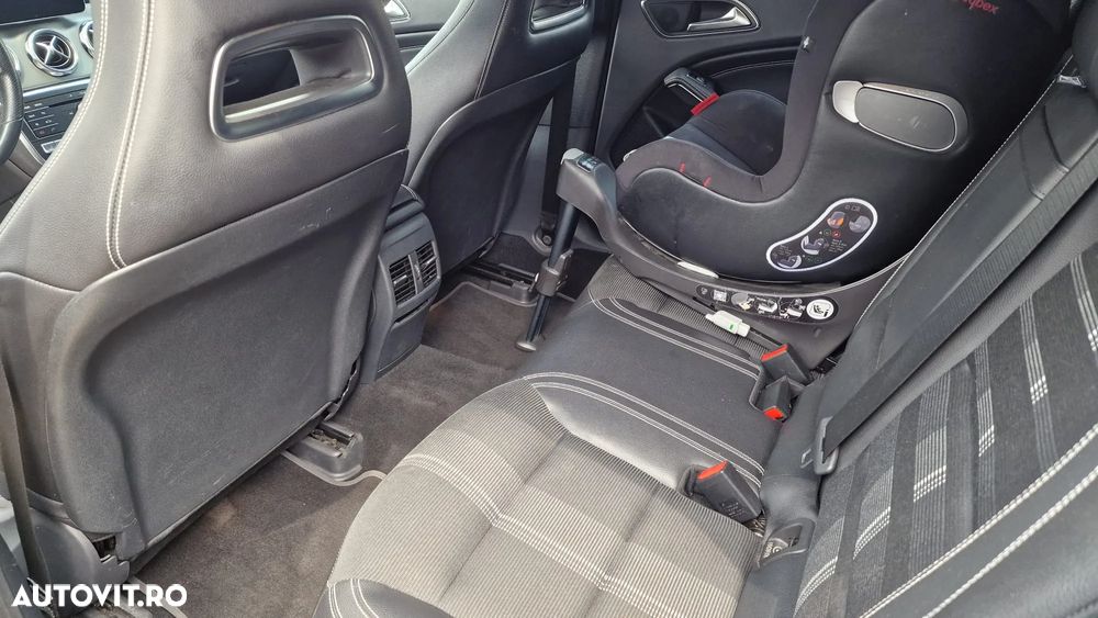 Mercedes-Benz GLA 220 4MATIC - 11