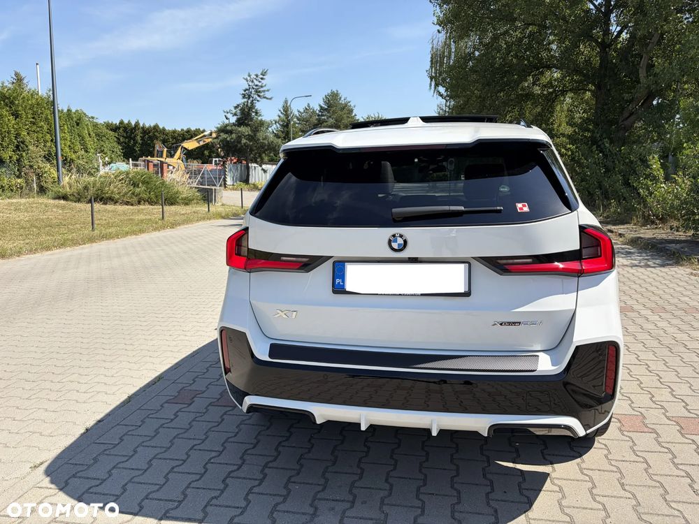 BMW X1 xDrive23i mHEV M Sport - 4