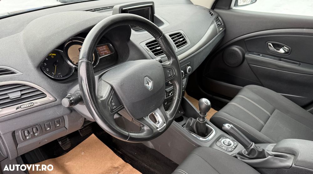 Renault Megane ENERGY dCi 110 Start & Stop Dynamique - 13