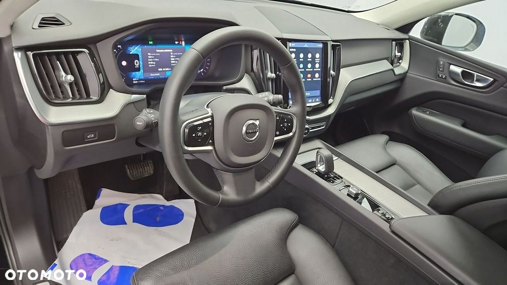 Volvo XC 60 B4 B Plus Dark - 9