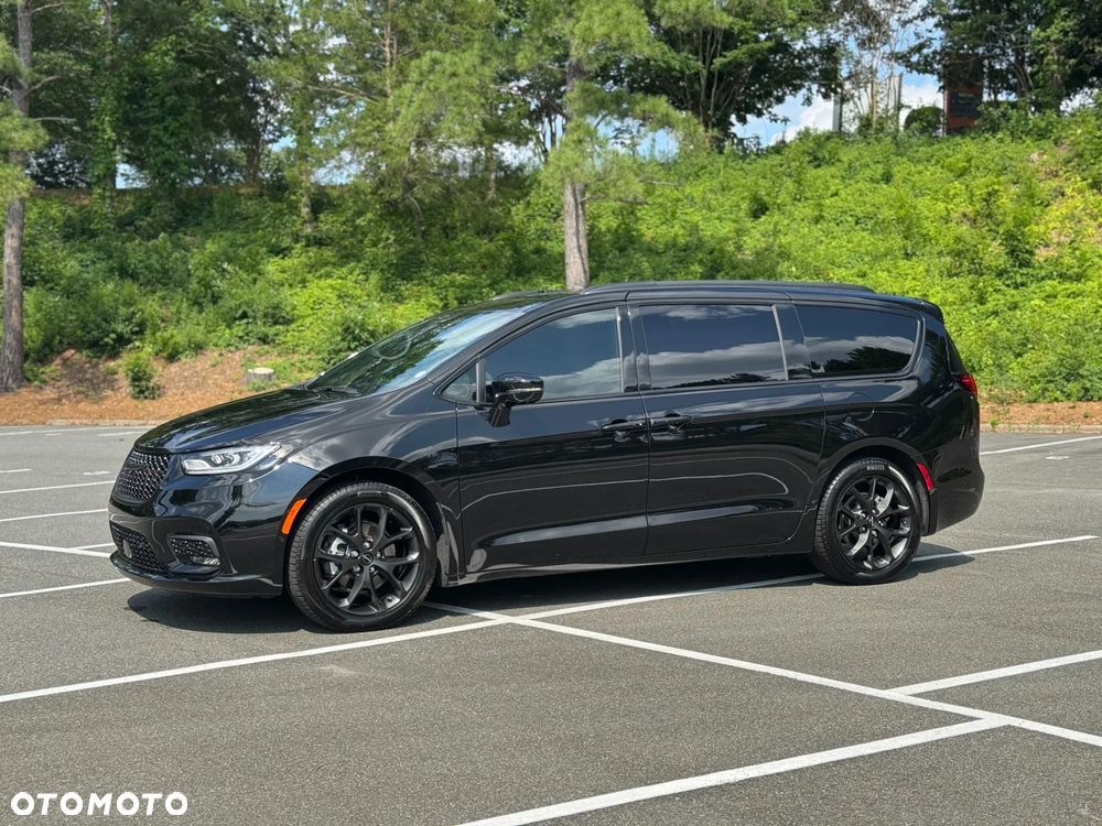 Chrysler Pacifica - 6