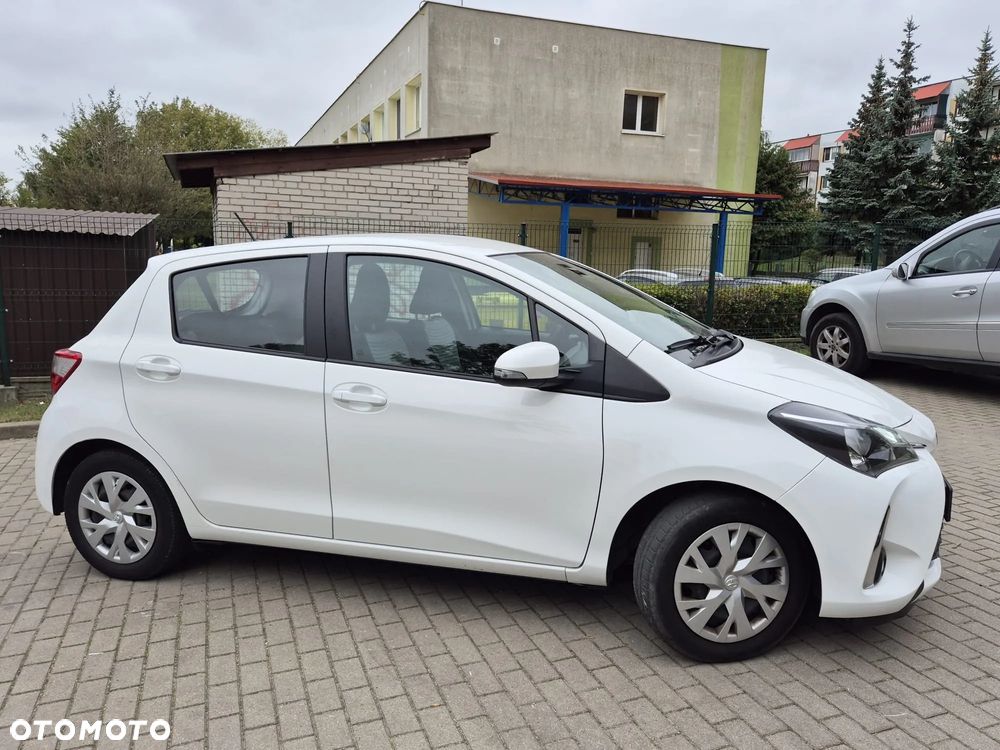 Toyota Yaris 1.5 Premium - 1