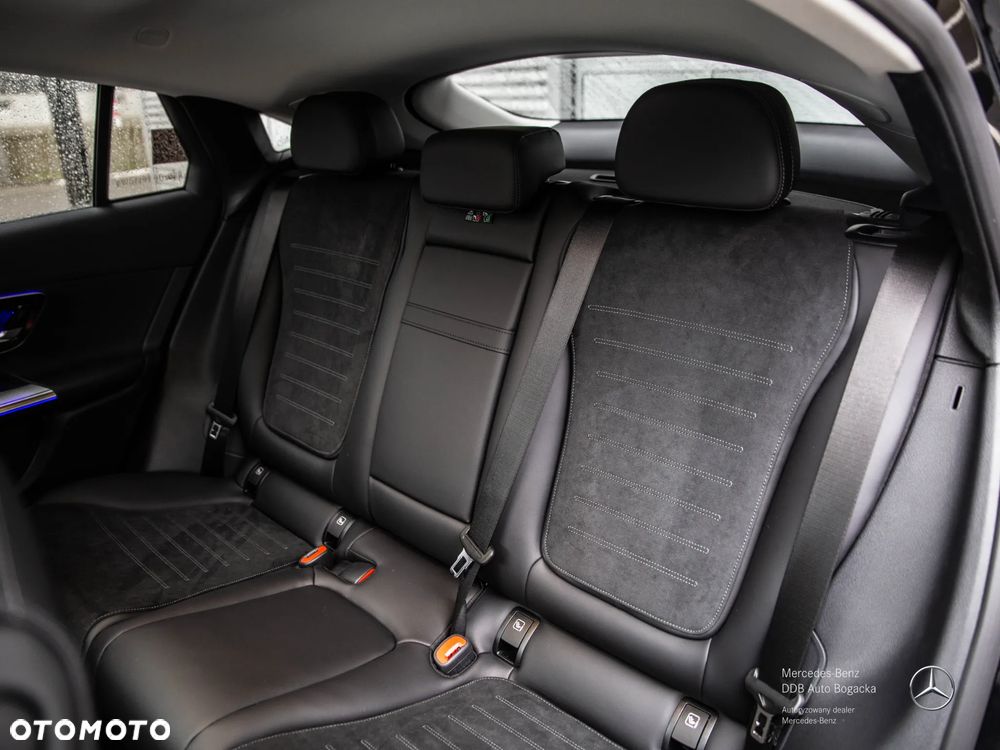 Mercedes-Benz GLC 300 e PHEV 4-Matic AMG Line - 11