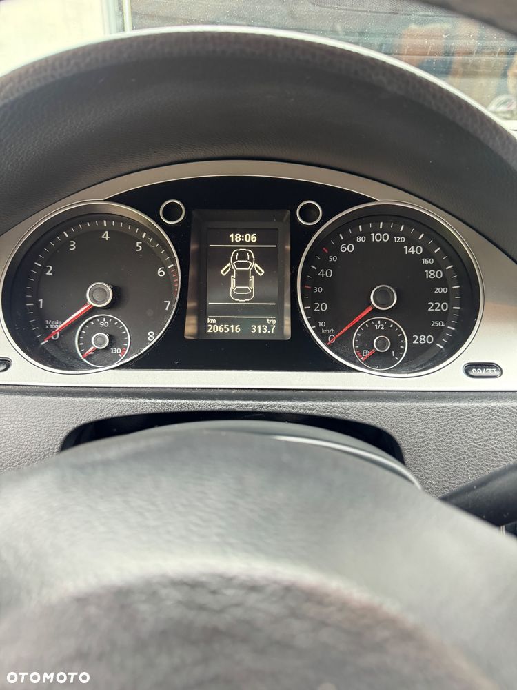 Volkswagen Passat 1.8 TSI Sportline - 13
