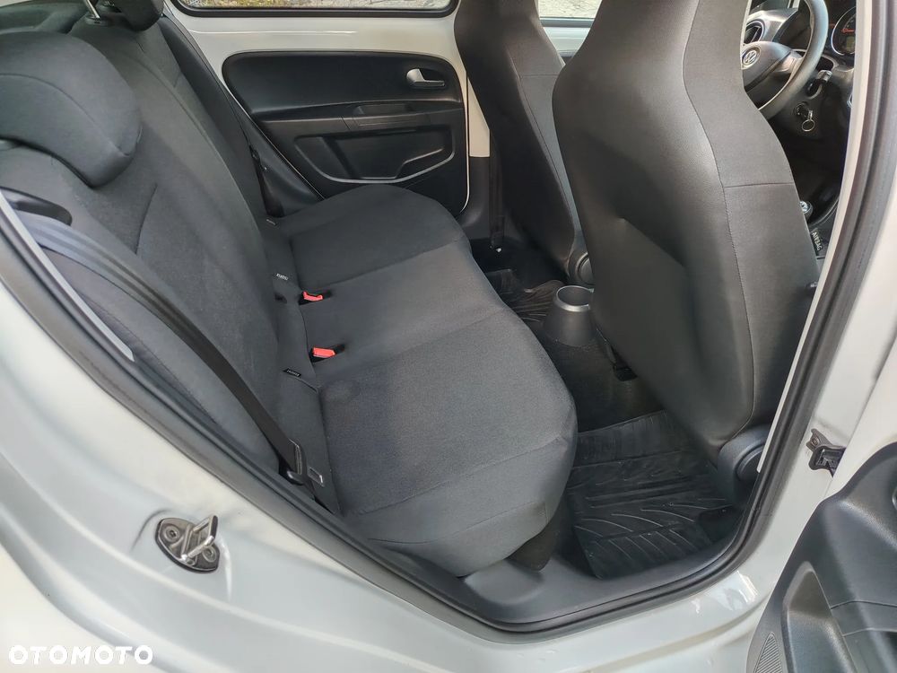 Volkswagen up! - 25