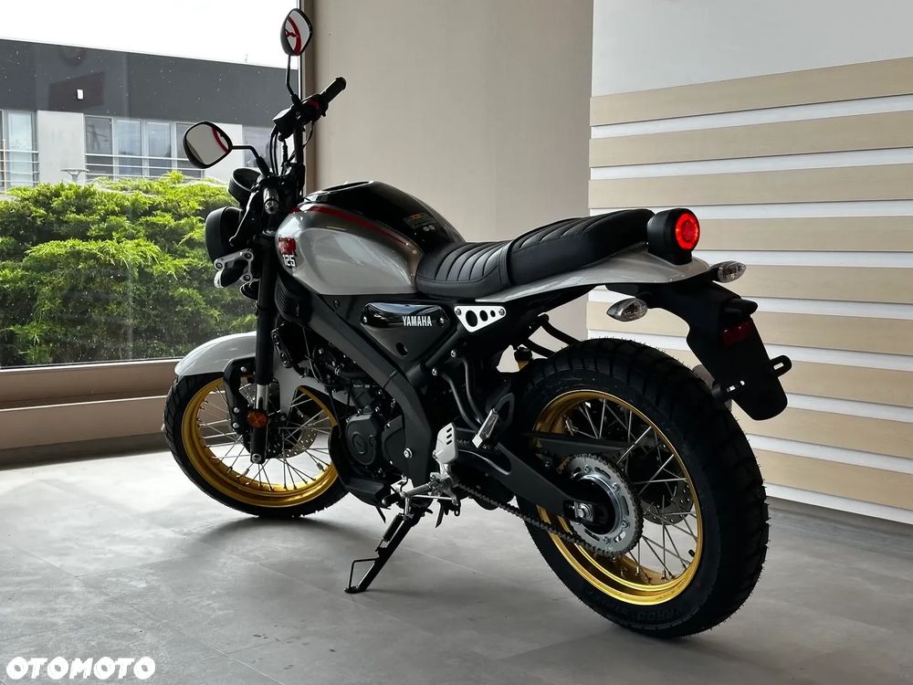 Yamaha XSR - 5