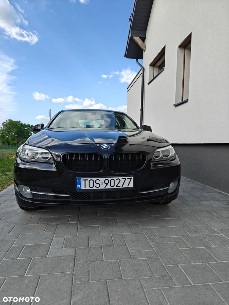 BMW Seria 5 520d xDrive Luxury Line - 3