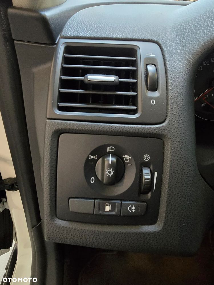 Volvo C30 1.6D DRIVe Momentum - 29