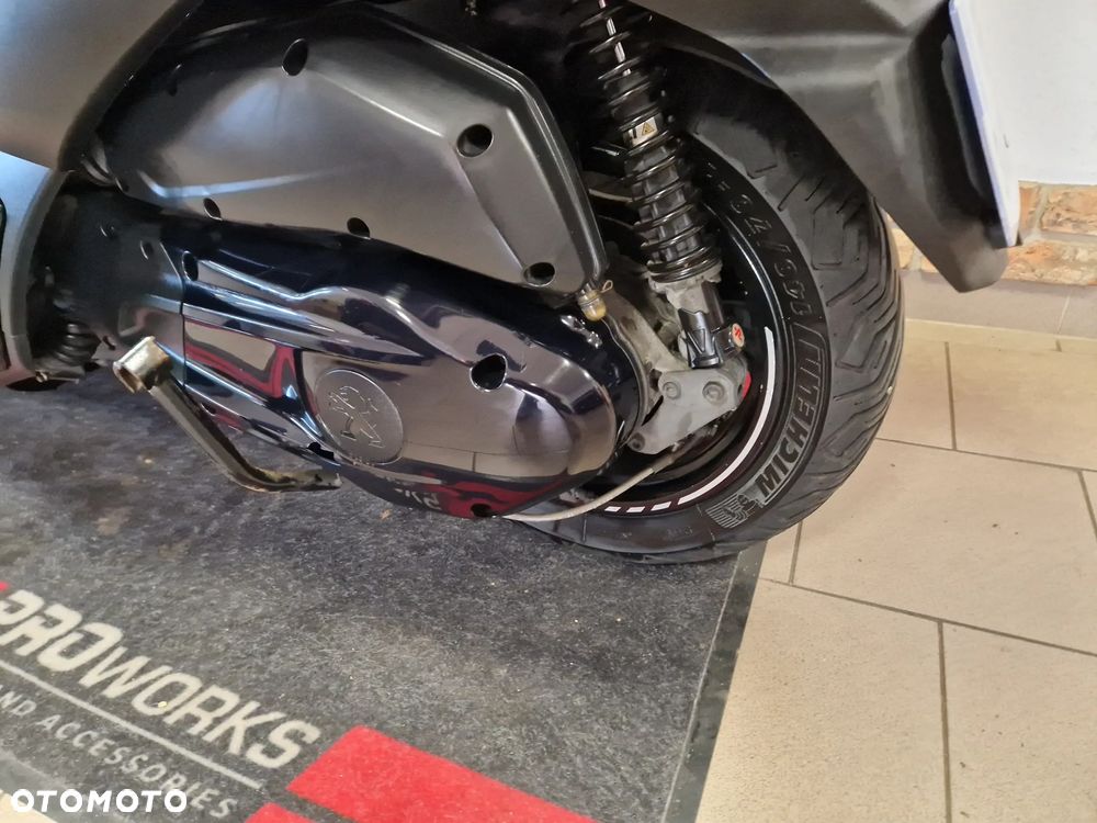 Peugeot Metropolis - 30