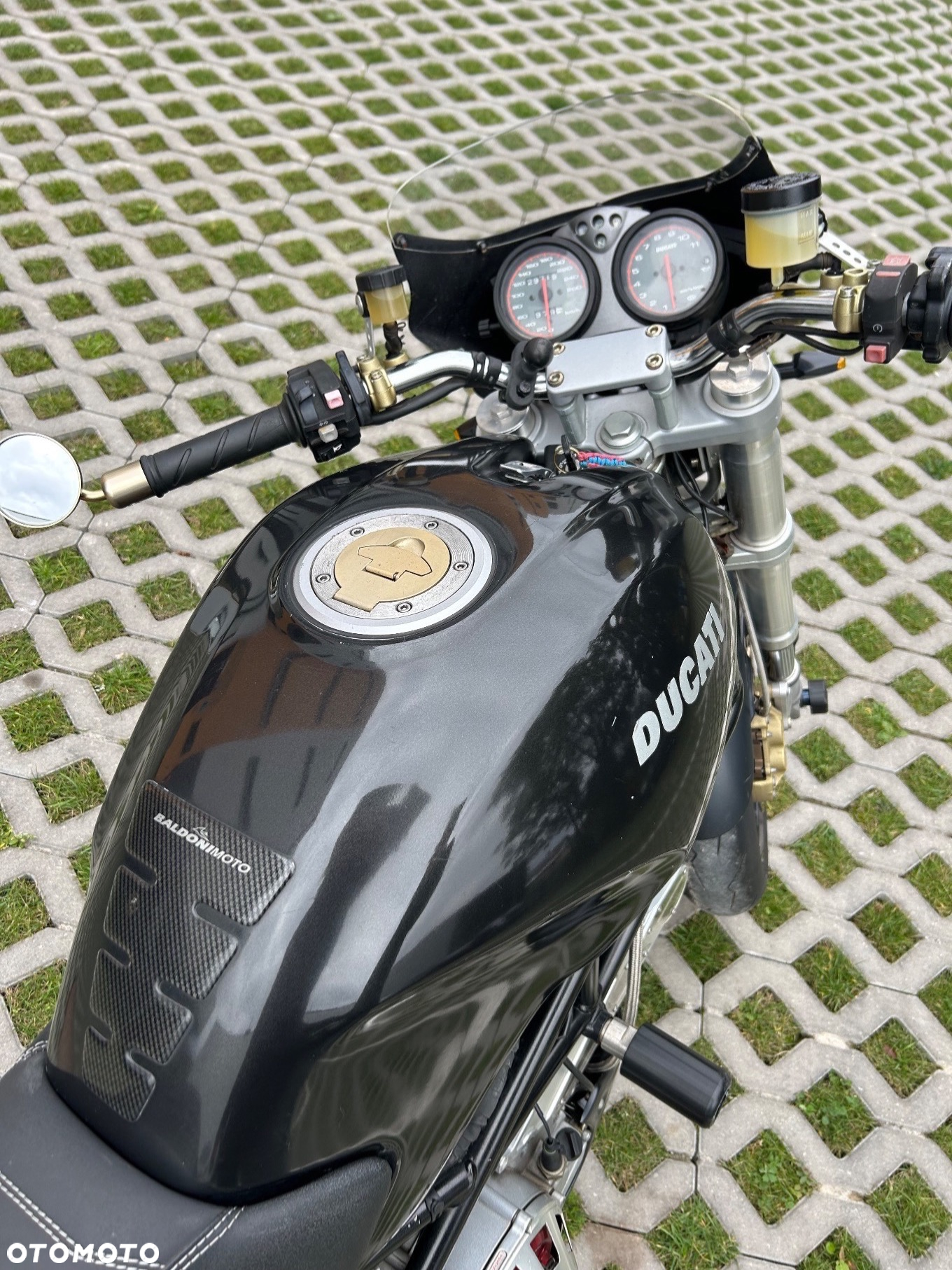 Ducati 900 - 3
