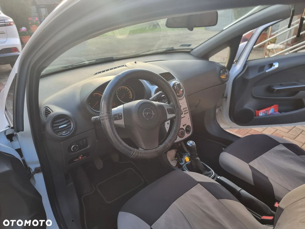 Opel Corsa - 4