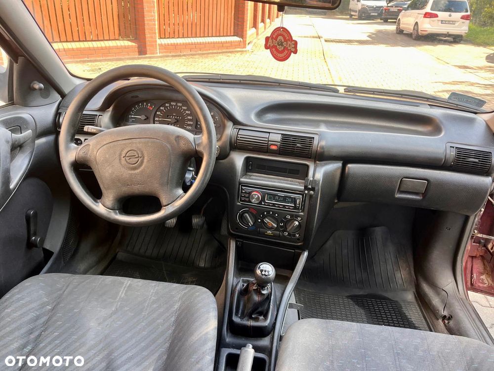 Opel Astra - 13