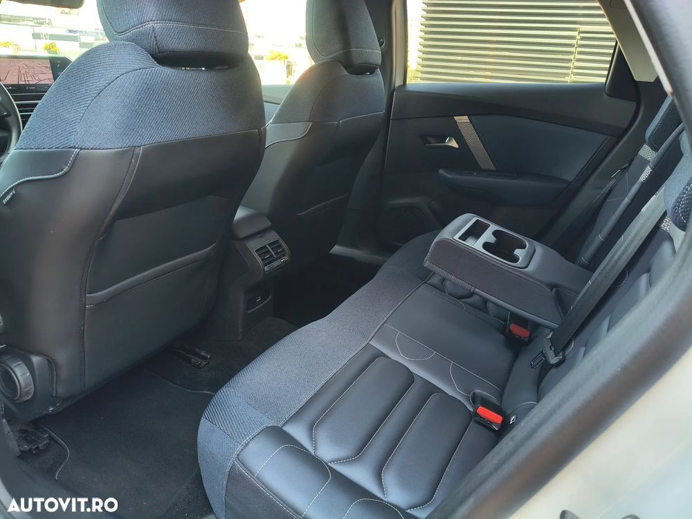 Citroën C4 PureTech 130 Stop&Start SHINE - 13