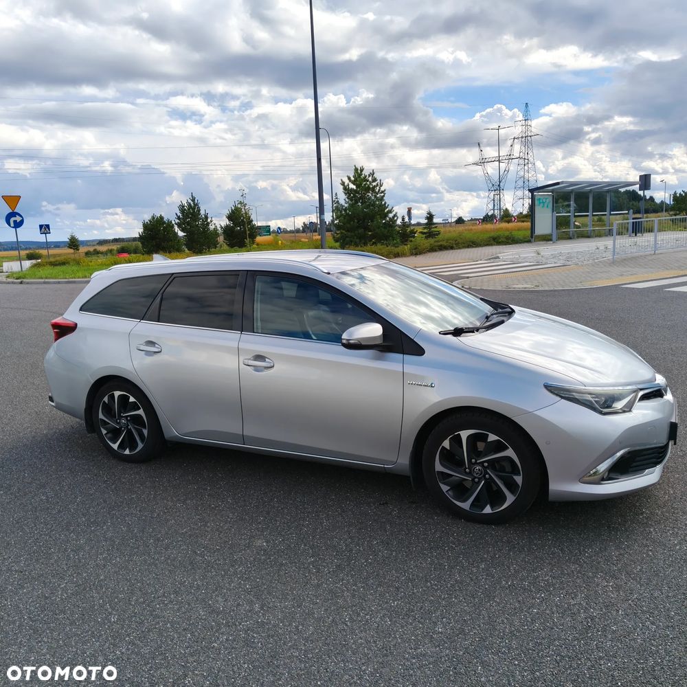 Toyota Auris Hybrid 135 Prestige - 10