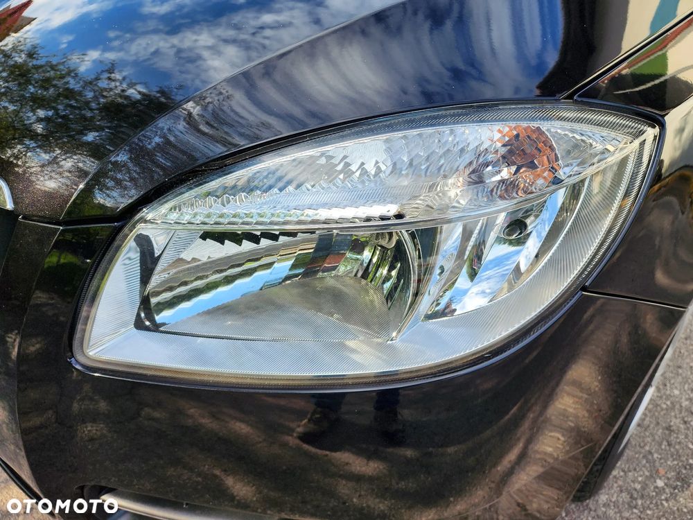 Skoda Fabia 1.2 HTP Ambiente - 16