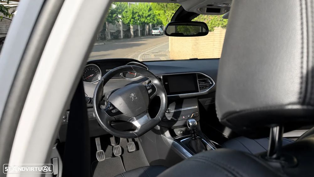 Peugeot 308 SW PureTech 130 Stop & Start Allure - 9