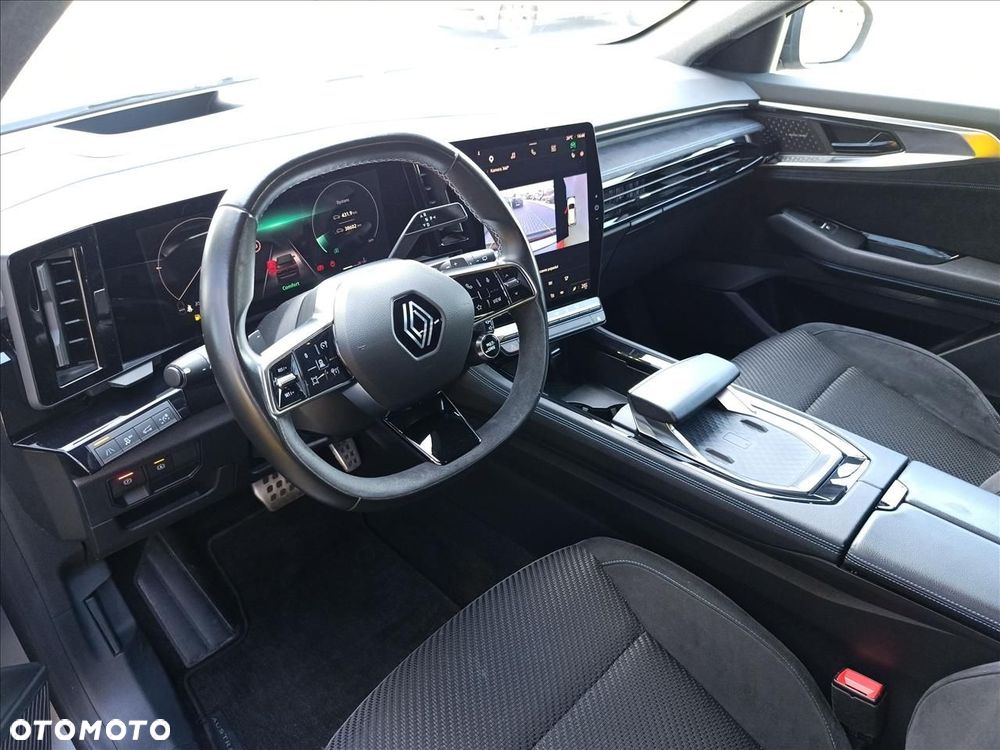 Renault Austral 1.3 TCe mHEV Iconic esprit Alpine - 9
