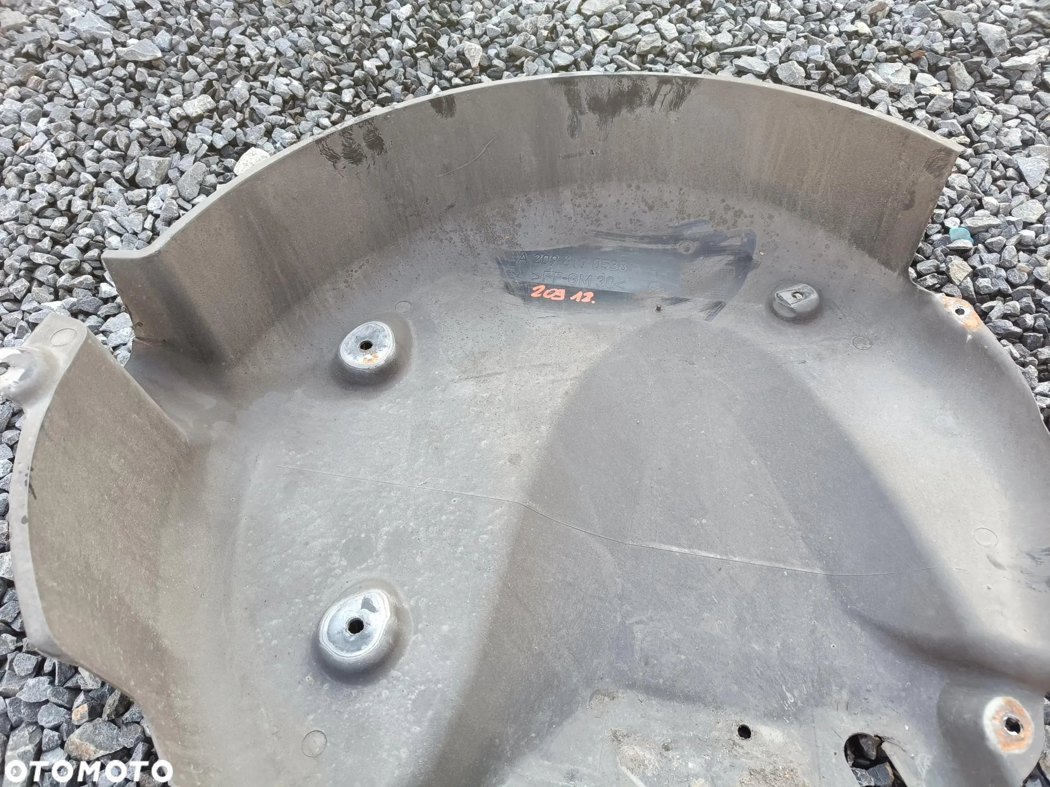 MERCEDES W209 CLK CABRIO OSŁONA KOŁA ZAPASOWEGO A2096190538 - 2