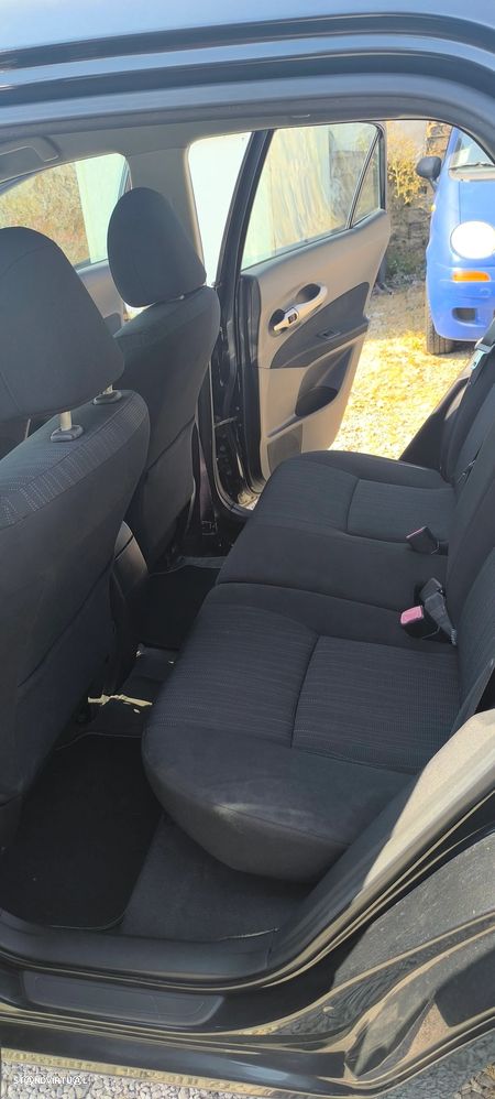 Toyota Auris 1.4 VVT-i AC - 11