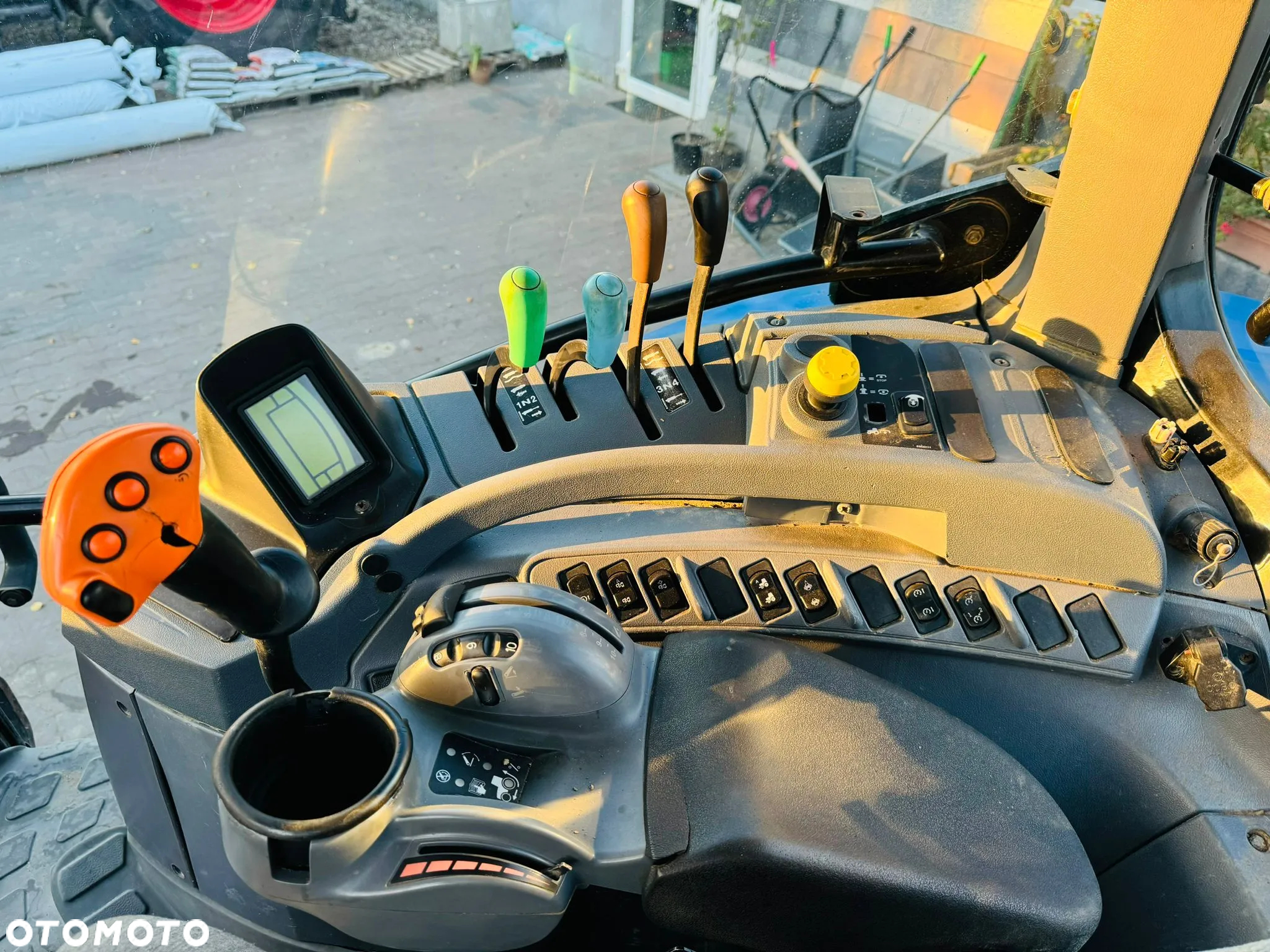 New Holland T7030 - 6