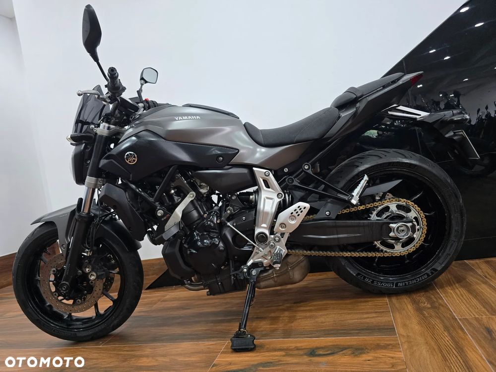 Yamaha MT - 7