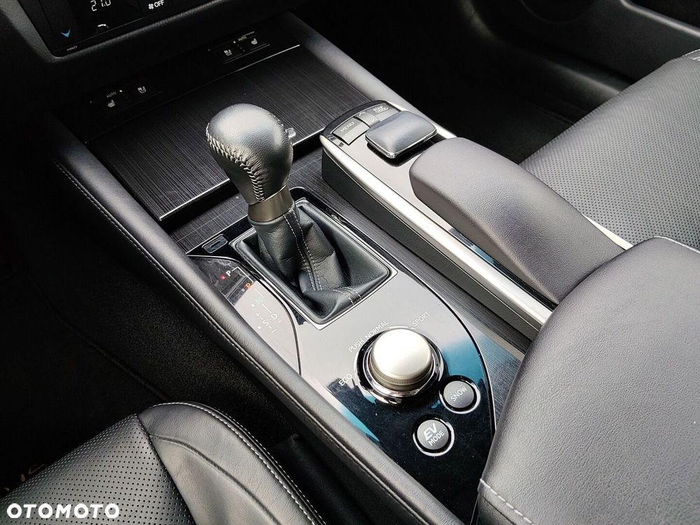 Lexus GS 300h Elite Business - 27