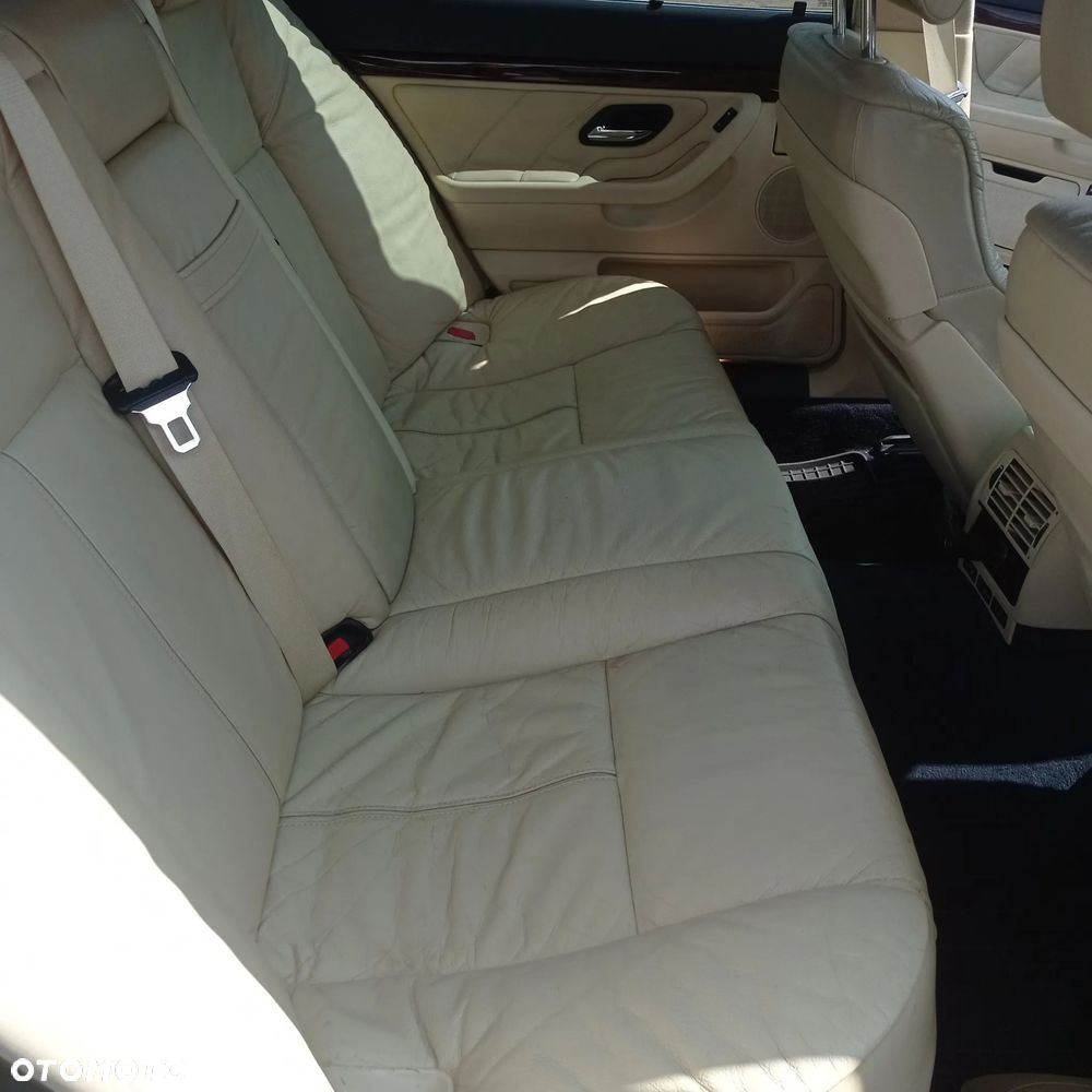 BMW Seria 7 - 13