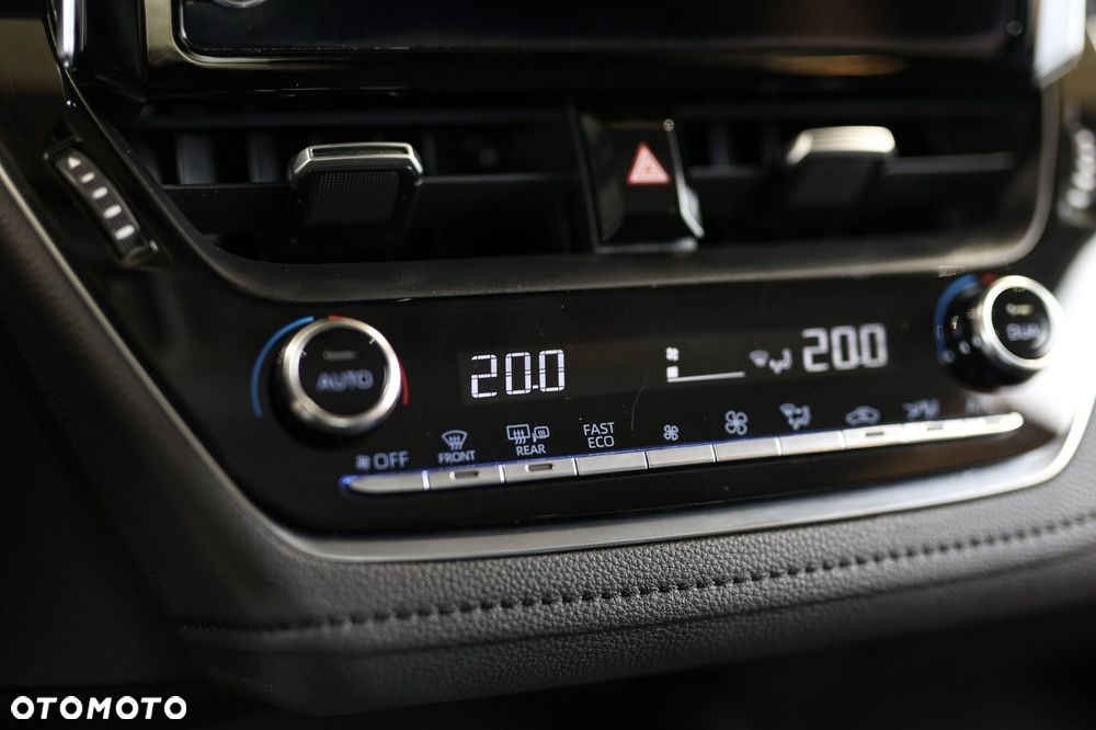 Toyota Corolla - 22