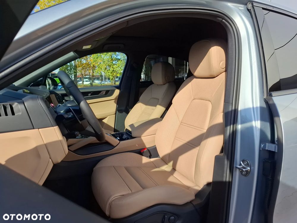 Porsche Cayenne E-Hybrid PHEV Black Edition - 18