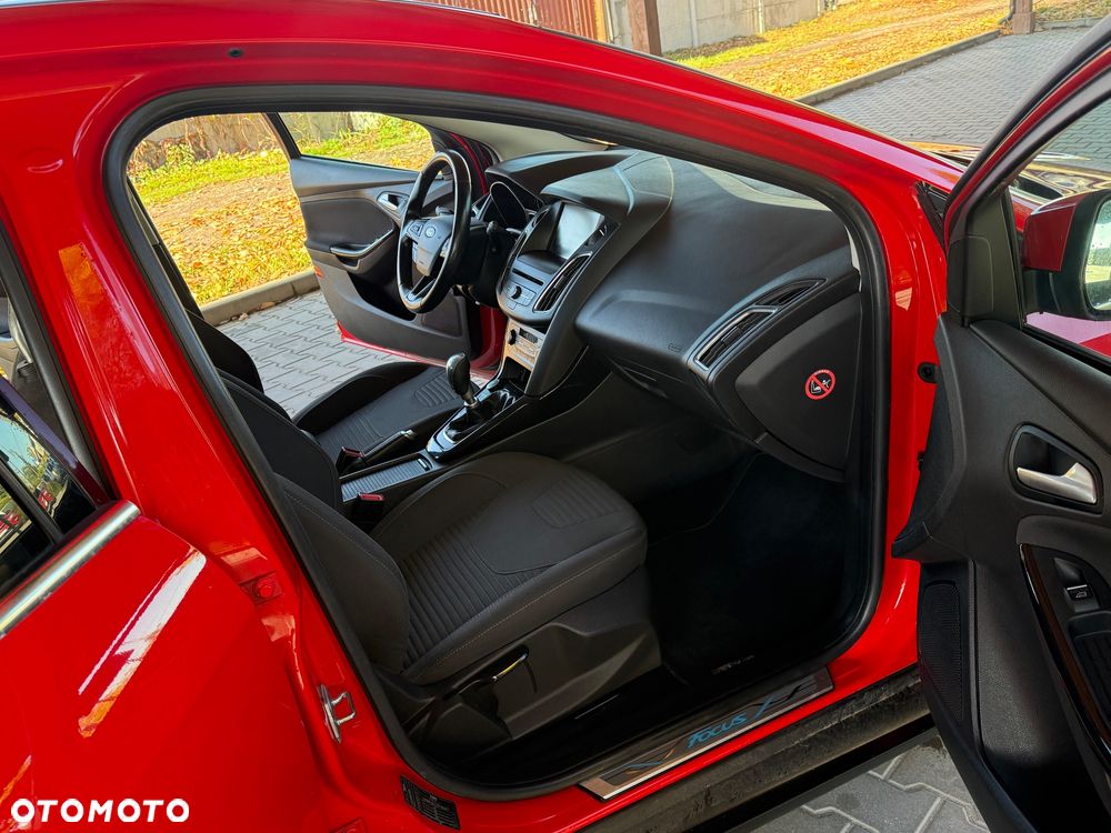 Ford Focus 1.0 EcoBoost Red Edition ASS - 24