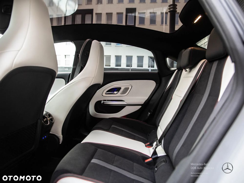 Mercedes-Benz CLA 220 mHEV 4-Matic 8G-DCT - 11