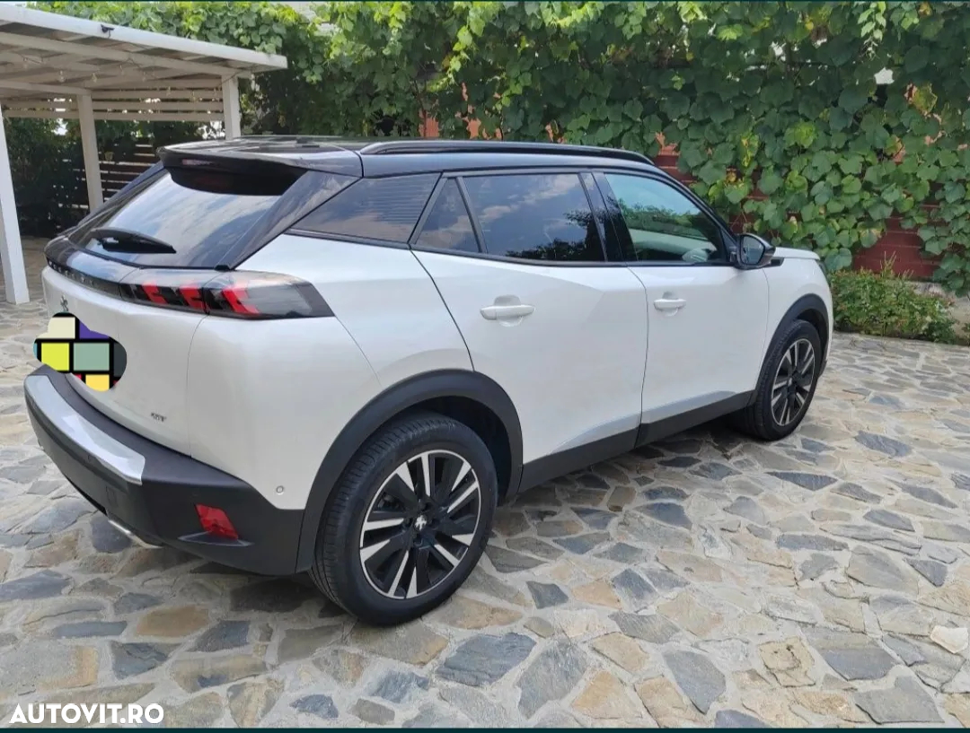 Peugeot 2008 1.2 L PureTech STT EAT8 GT Line - 3
