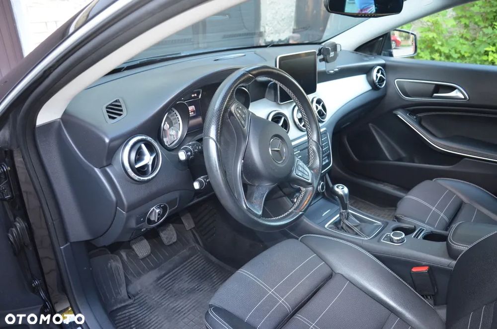 Mercedes-Benz CLA 180 - 13