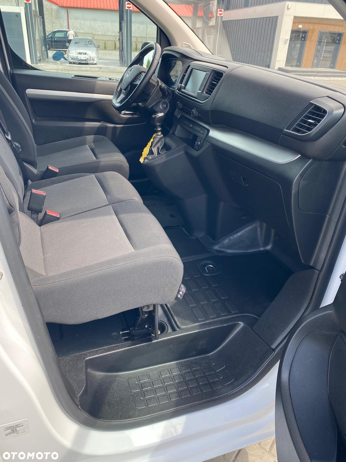 Opel Vivaro - 13