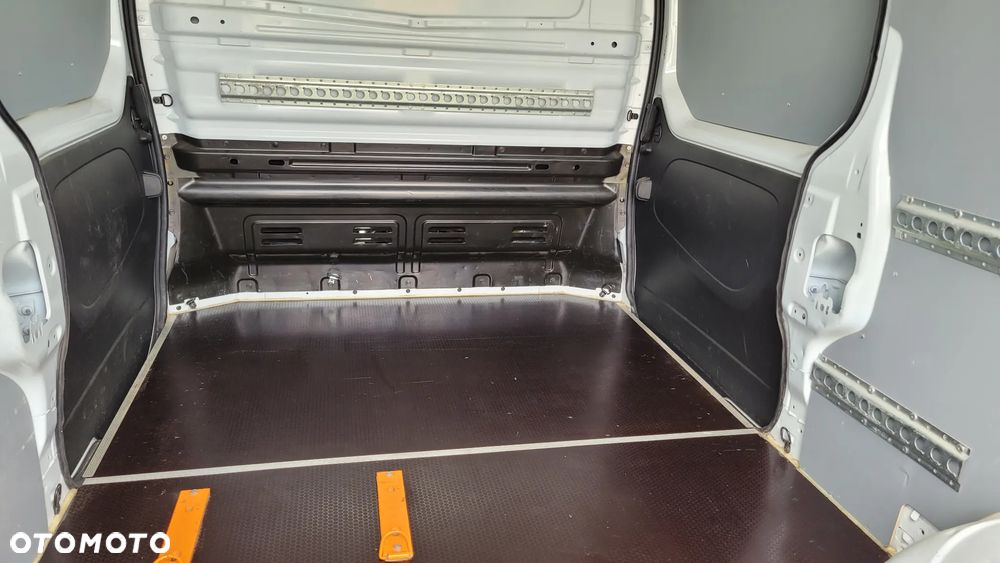 Renault Trafic - 24