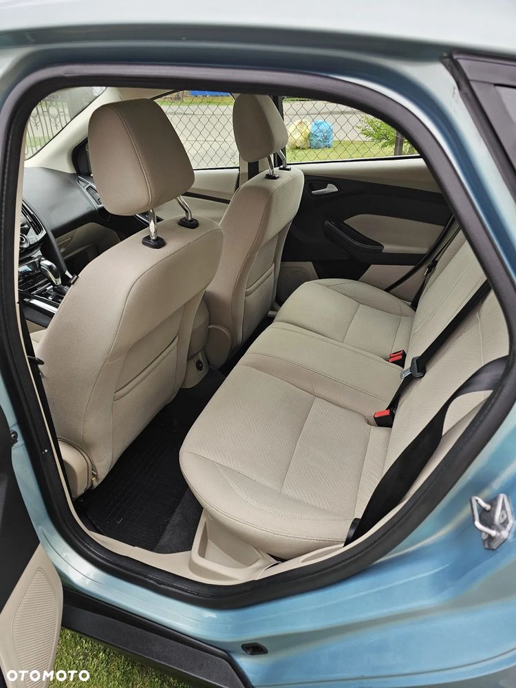 Ford Focus Standard - 6