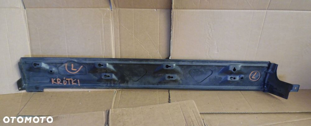 T5 MASKOWNICA SZYNY DRZWI PRZESUWNYCH LEWYCH - 2