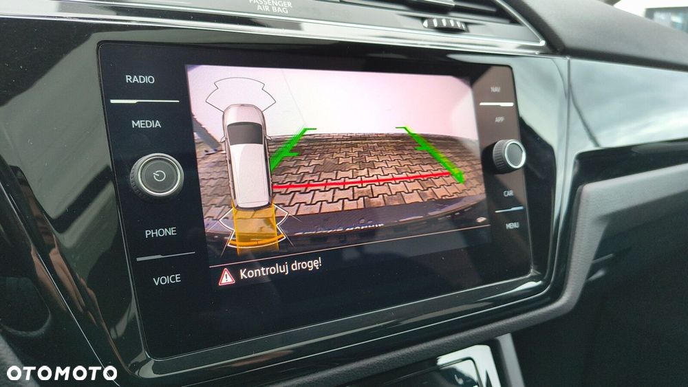 Volkswagen Touran - 17