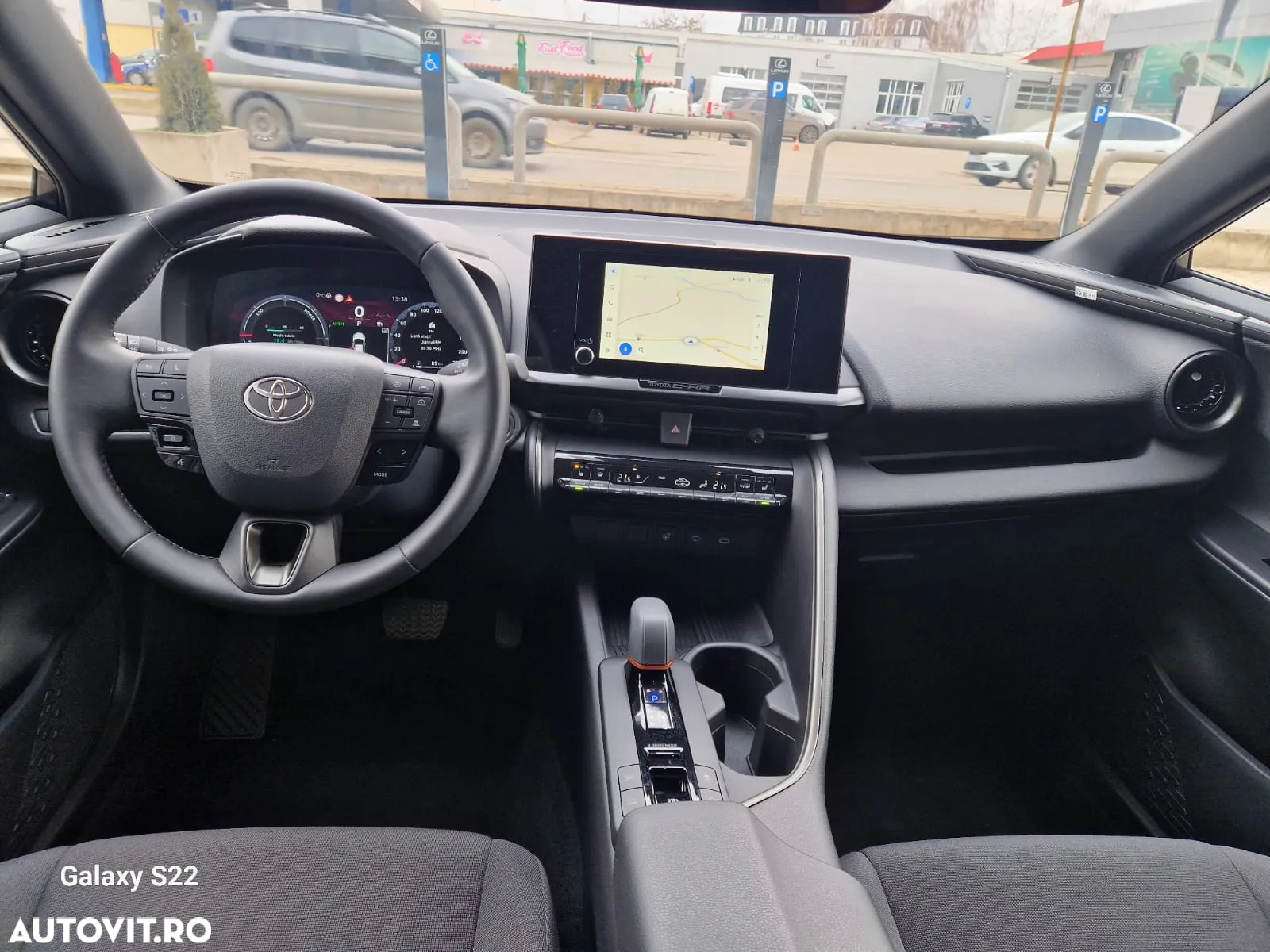 Toyota C-HR 2.0 PHEV 223 CP 4x2 CVT Dynamic - 10