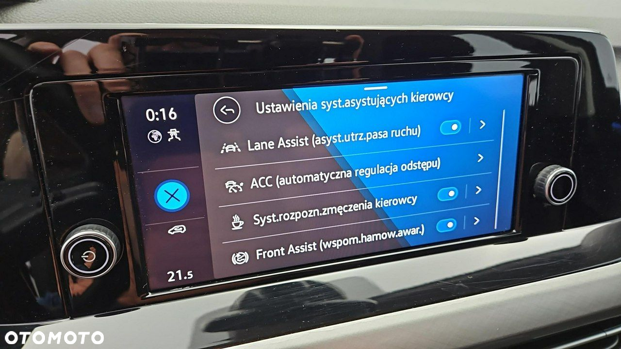 Volkswagen Golf VIII 2.0 TDI Life - 22