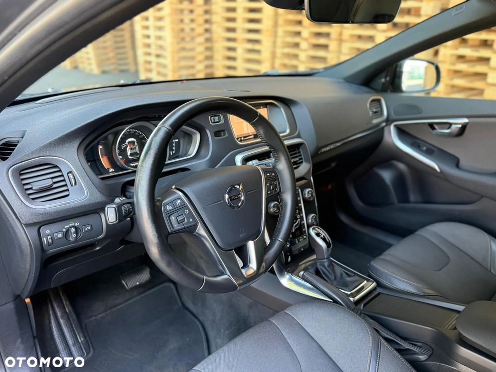 Volvo V40 Cross Country D3 Geartronic Momentum - 13