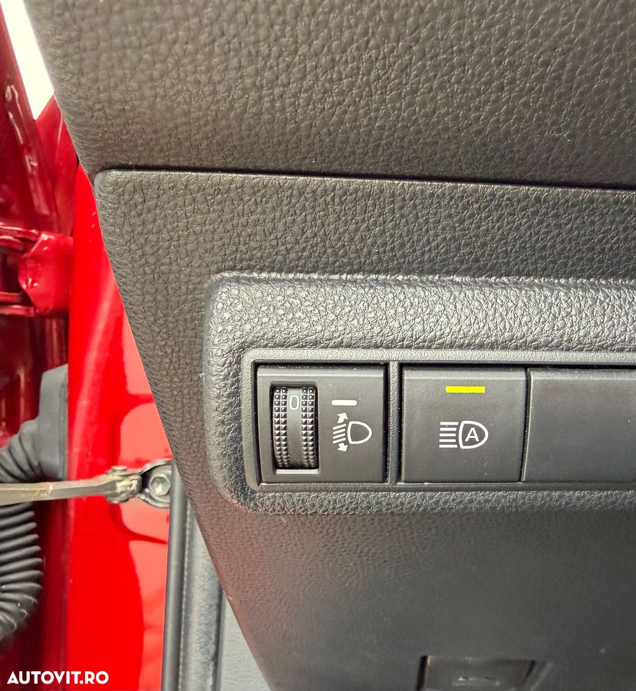 Toyota Corolla 1.8 HSD Dynamic Bi-tone - 10