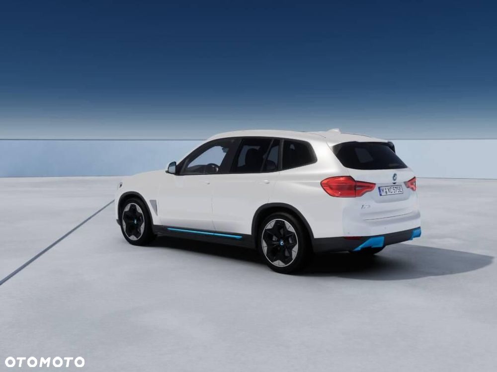 BMW iX3 80kWh Impressive - 2
