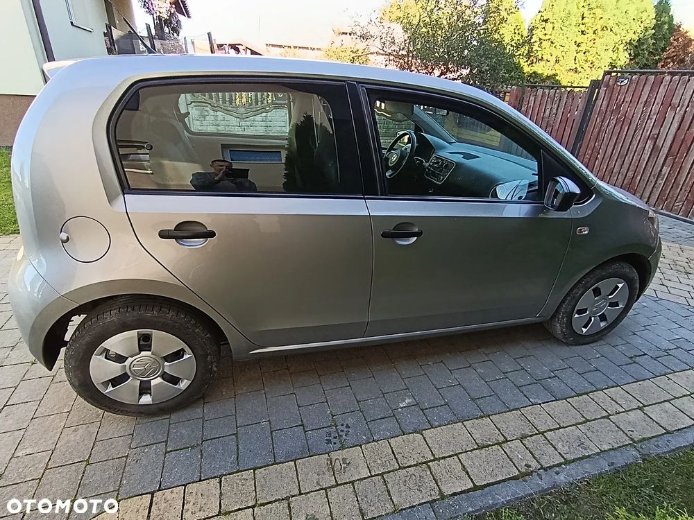 Volkswagen up! - 10