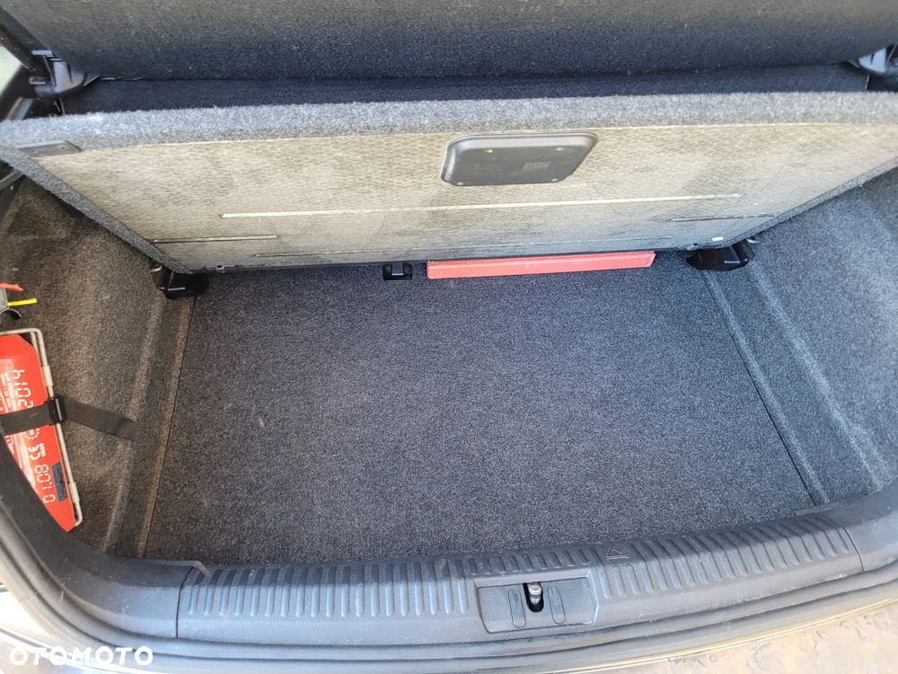 Volkswagen Polo - 16