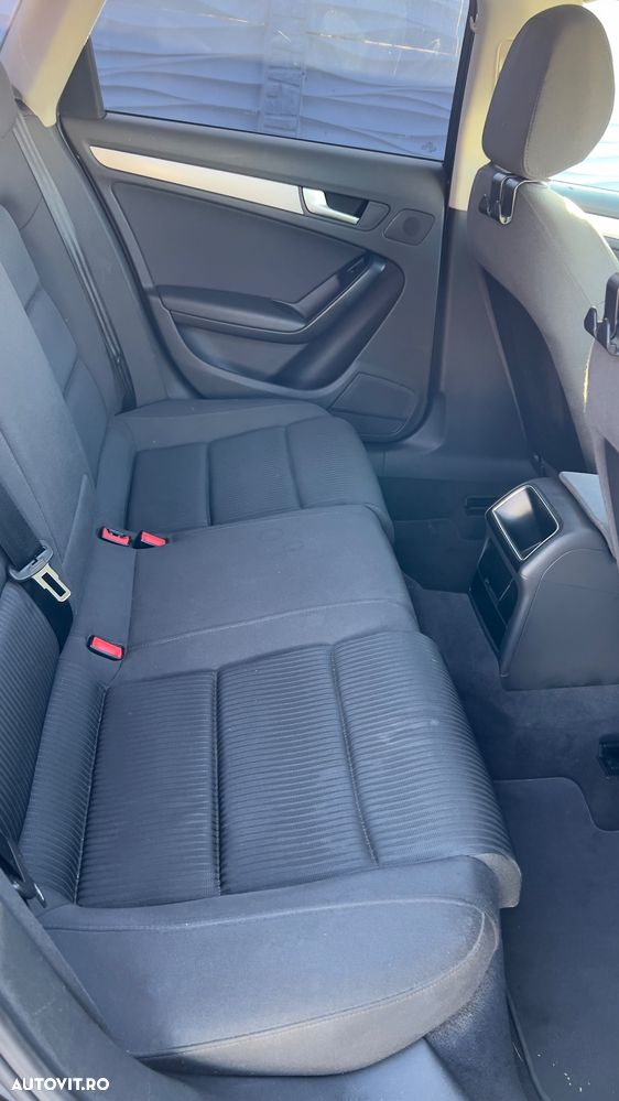 Audi A4 Avant 1.8 TFSI Ambiente - 8