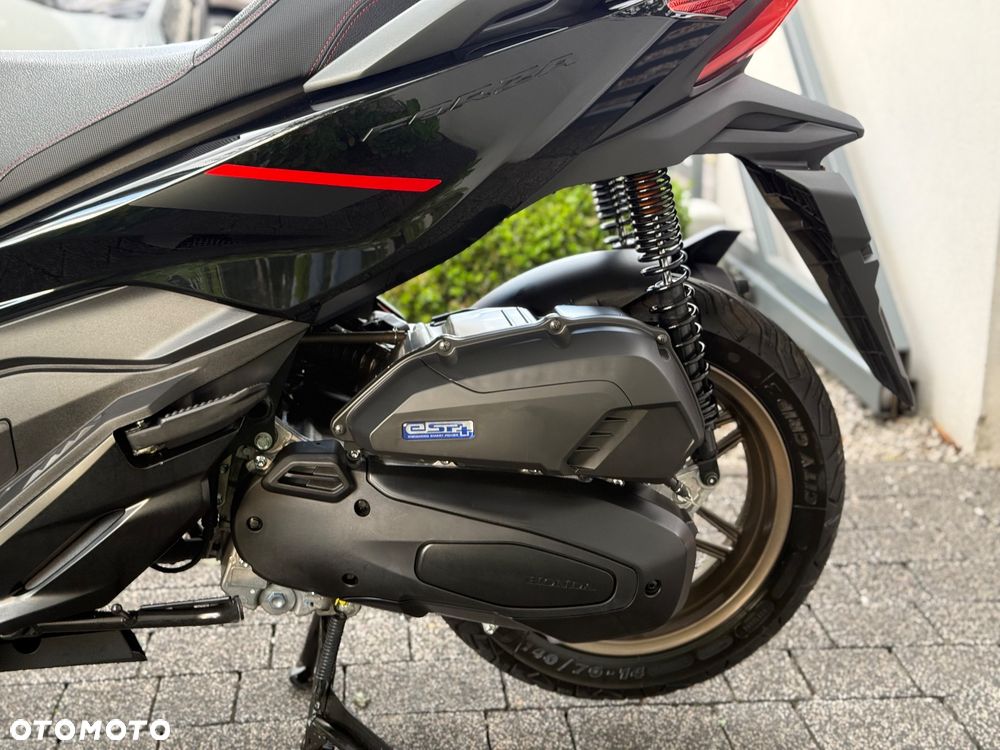 Honda NSS - 29