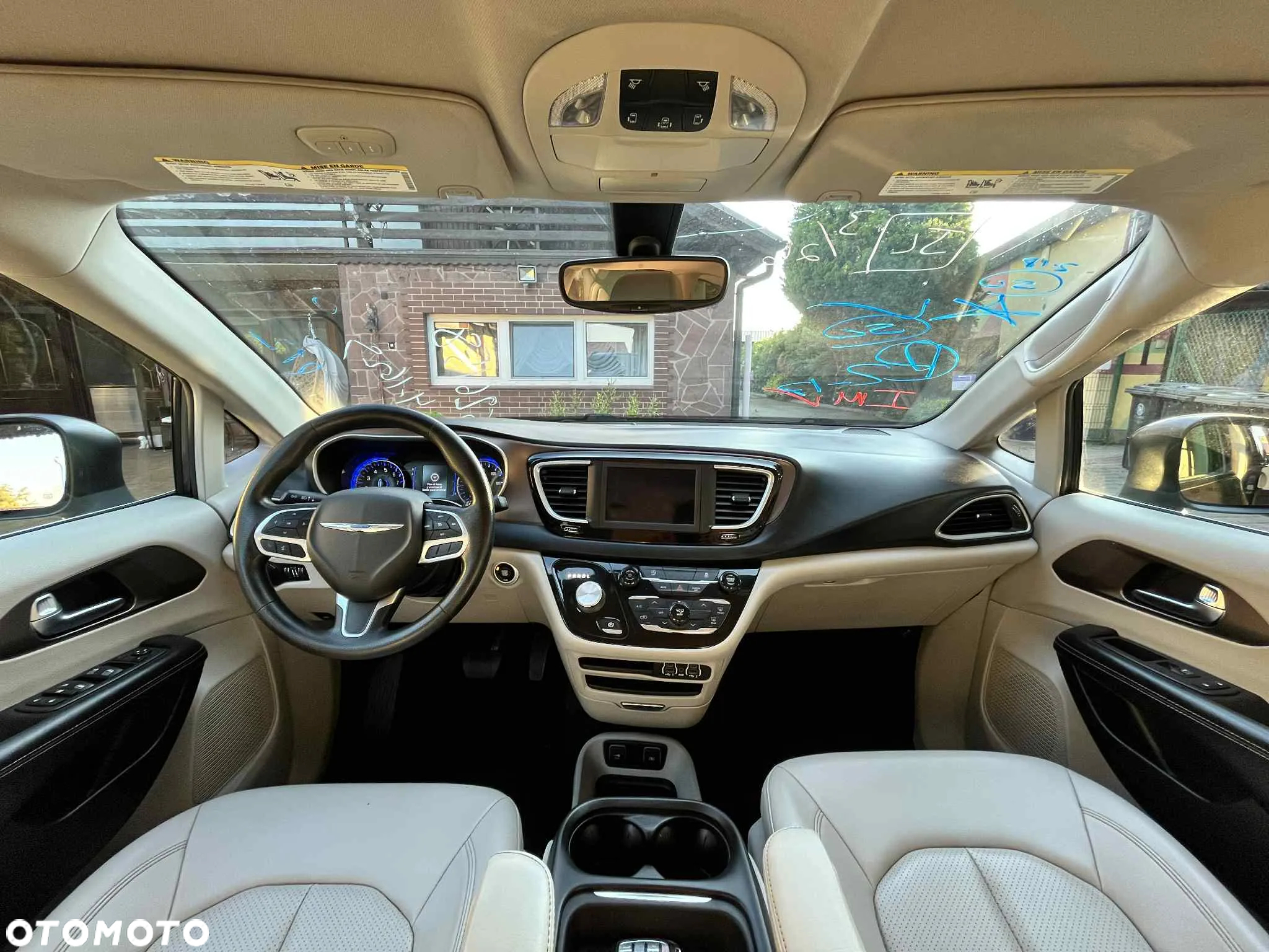 Chrysler Voyager - 15