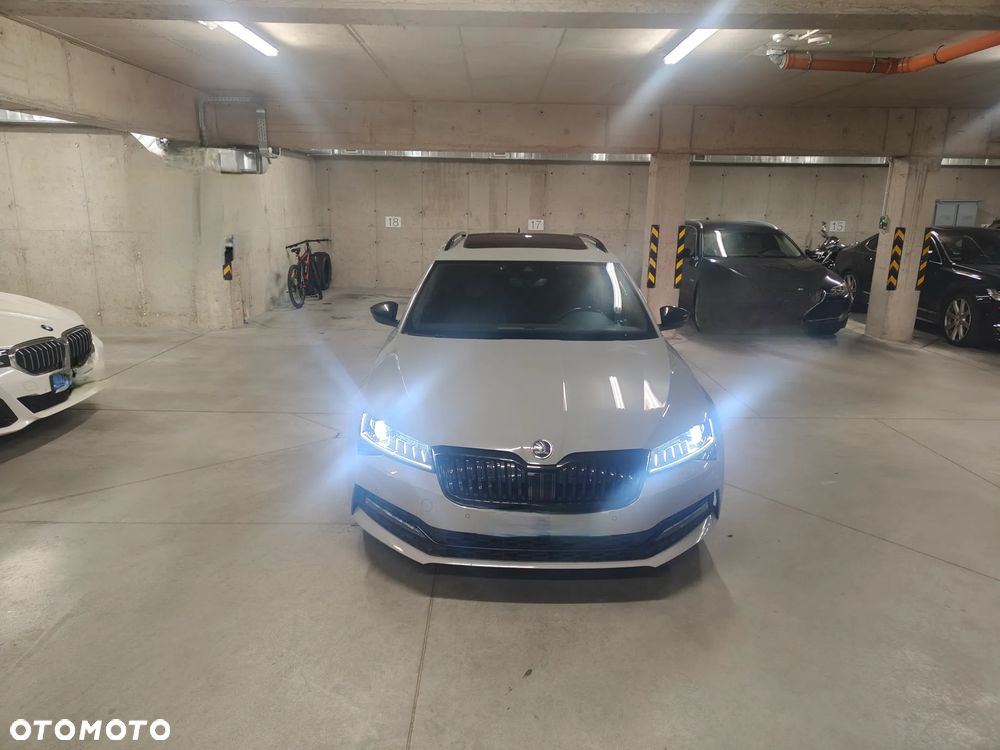 Skoda Superb 2.0 TDI DSG Sportline - 18