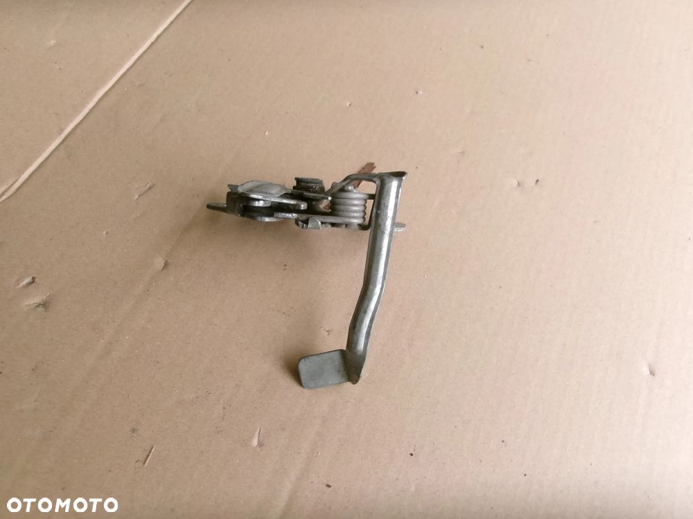 ZAMEK MASKI TOYOTA AYGO II  EUROPA - 1